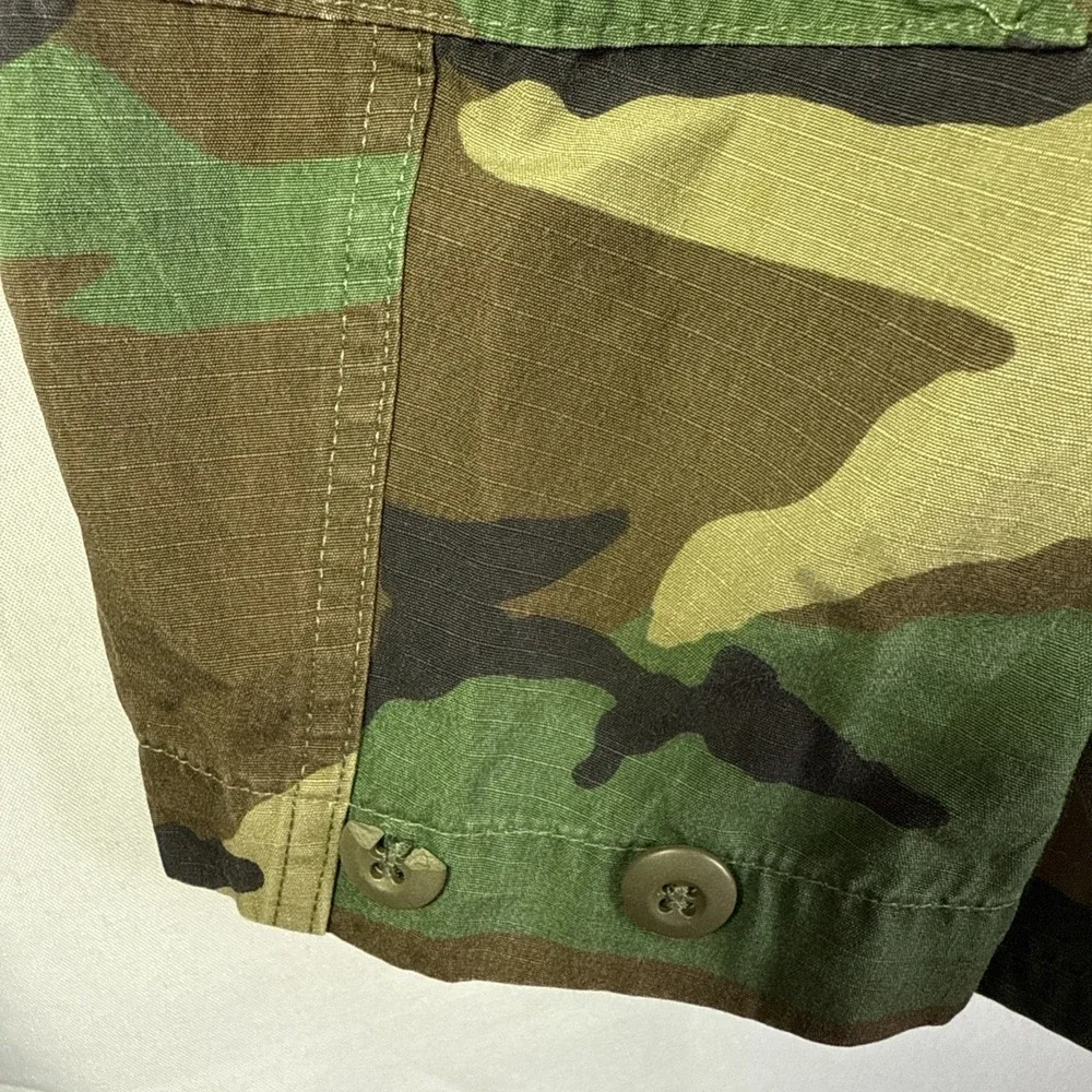 Vintage US Army Jacket Mens Medium Short Woodland Camo BDU Combat Field 90s